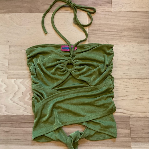 Edikted green shimmery lightweight crop halter with waist wrap tie size S - Picture 3 of 7